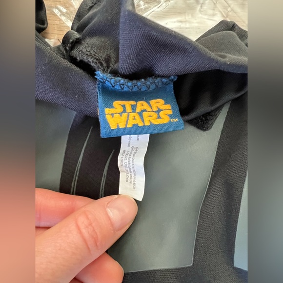 Star Wars Darth Vader costume - Picture 3 of 5